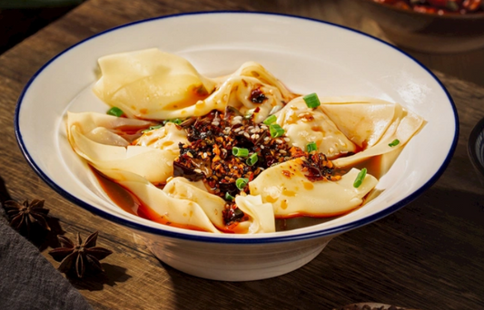 Chili oil+dumplings:The classic combination
